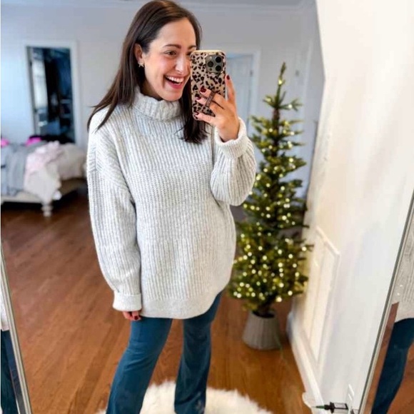 Universal Thread Women's Soft cream Turtleneck Sweater - Picture 5 of 5